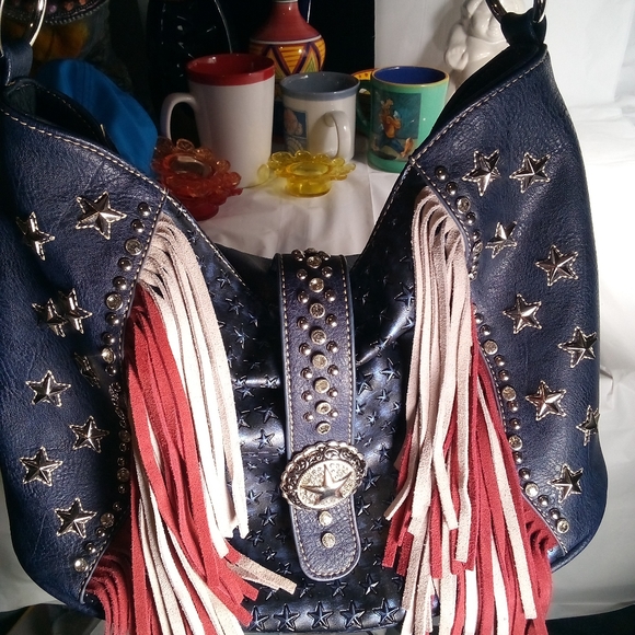 Montana West Stars And Stripes Concealed weapon purse - Picture 12 of 17